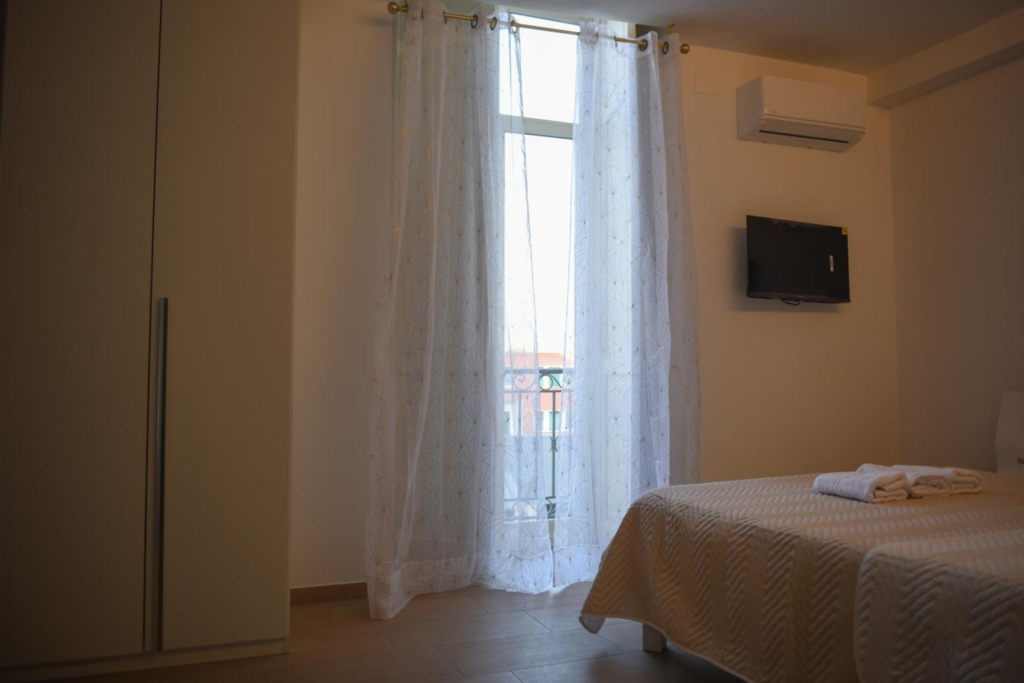 Napoli Central Gate Ngoại thất bức ảnh
